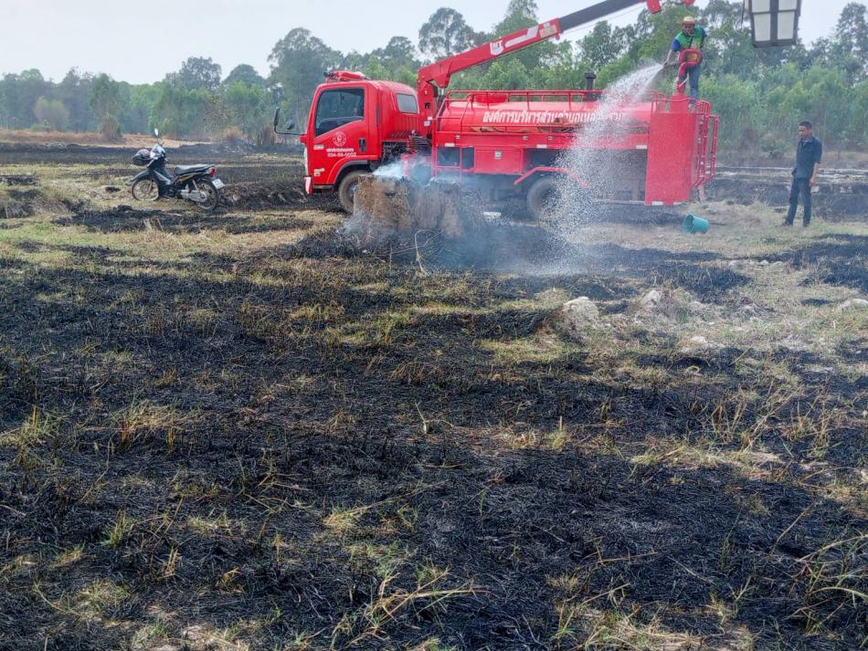 งานป้องและบรรเทาสาธารณภัย องค์การบริหารส่วนตำบลเหล่าพรวน ได้รับแจ้งเหตุ จากนายหนัน ประสมสุข เกิดเหตุไฟลามทุ่ง ในเขตพื้นที่บ้านโนนสวาง ม.8 งานป้องและบรรเทาสาธารณภัย ได้นำรถบรรทุกน้ำดับเพลิงเข้าระงับเหตุไฟไหม้  ไม่มีอะไรเสียหาย